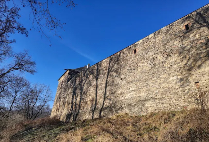 Zřícenina Barokního Zámku Mrač, Czech Republic (Czechia)